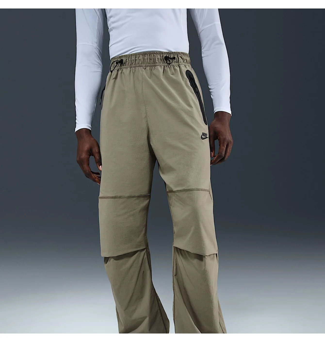 NIKE TECH