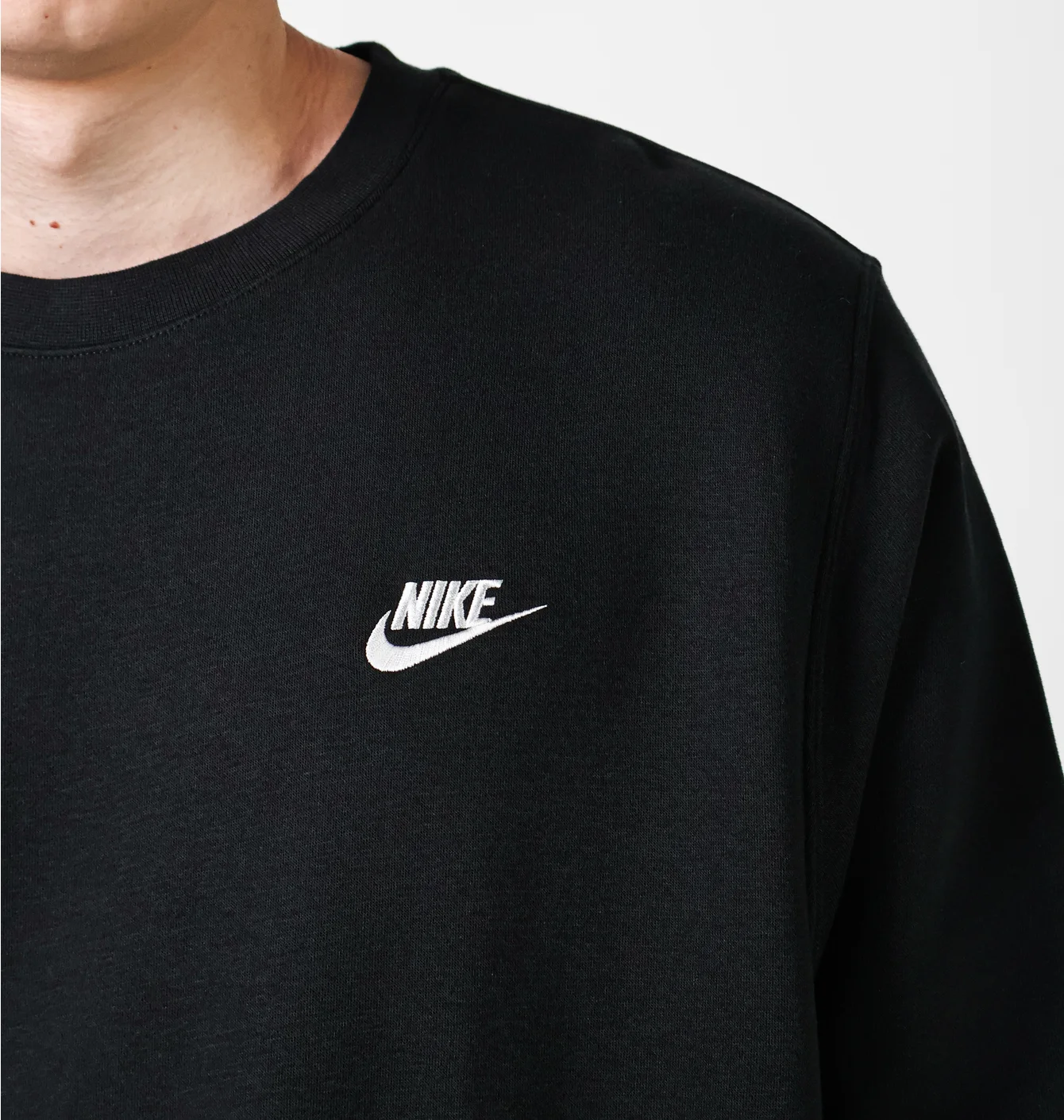 Світшот чоловічий Nike NSW Club Crew Black BV2662-010