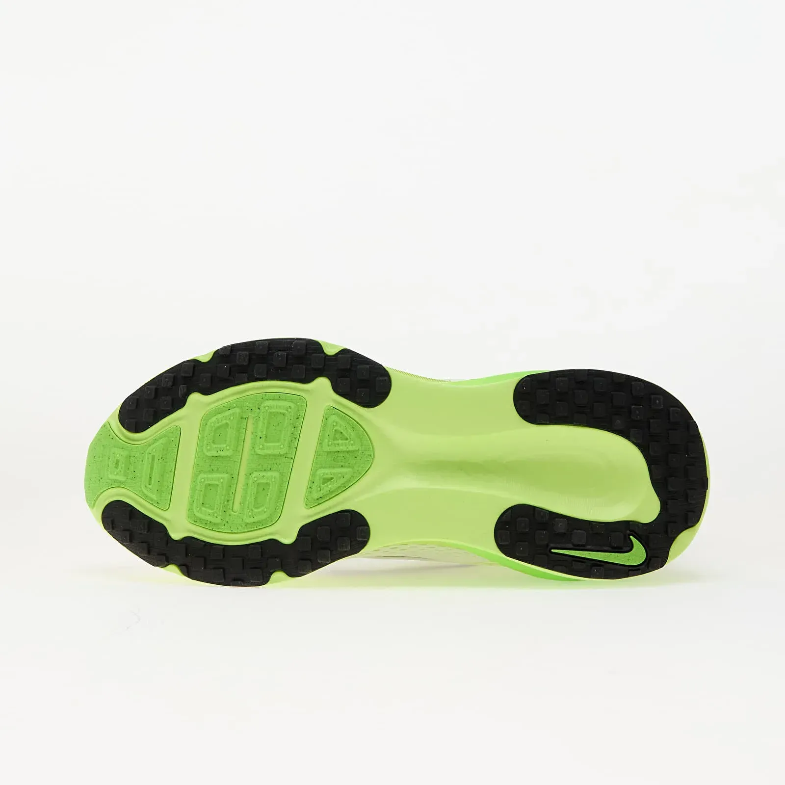 NIKE AIR ZOOM VOMERO 18