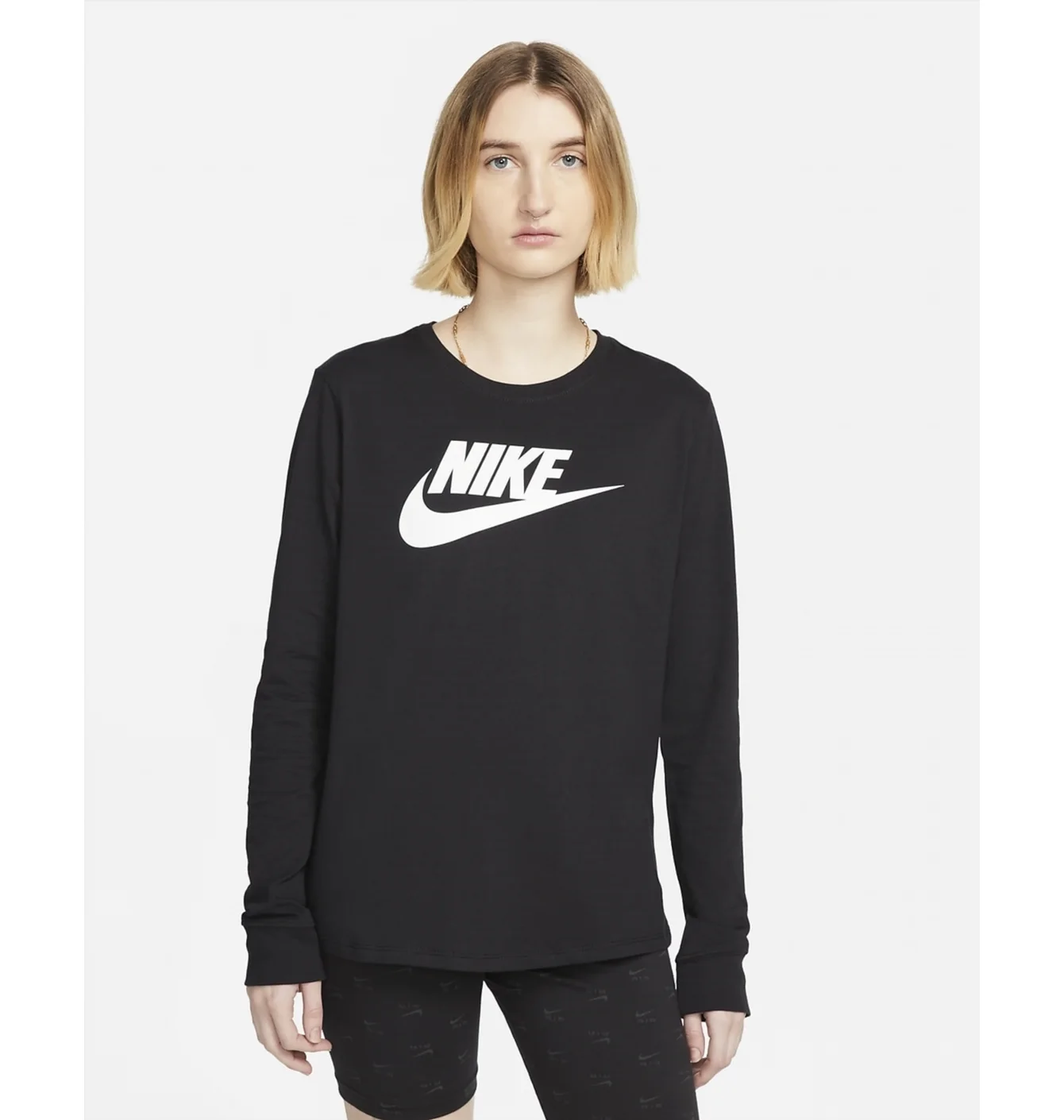 NIKE SPORTSWEAR ESSENTIALS