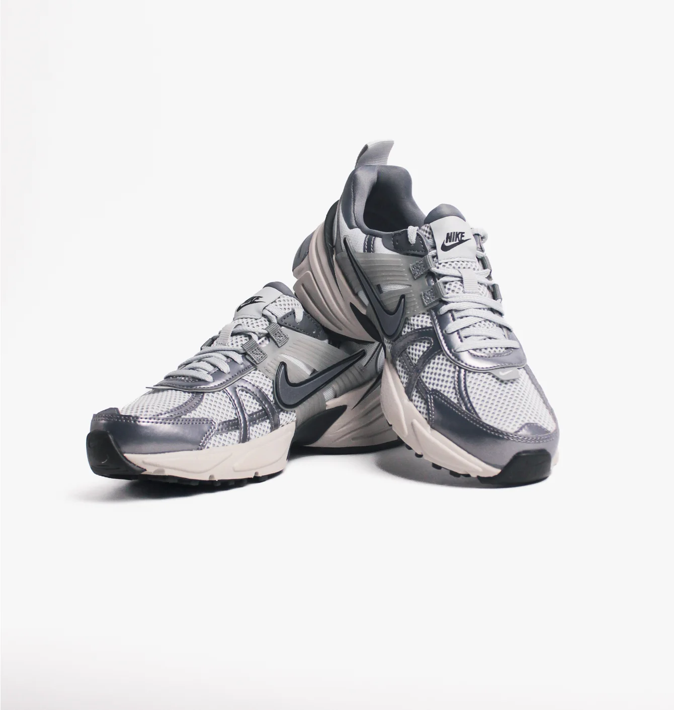 W NIKE V2K RUN