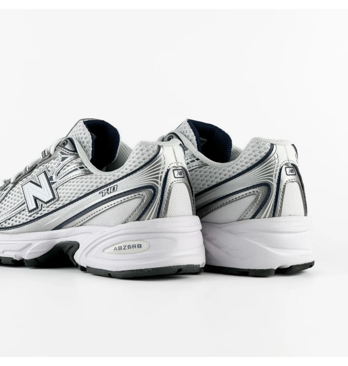 NEW BALANCE 740