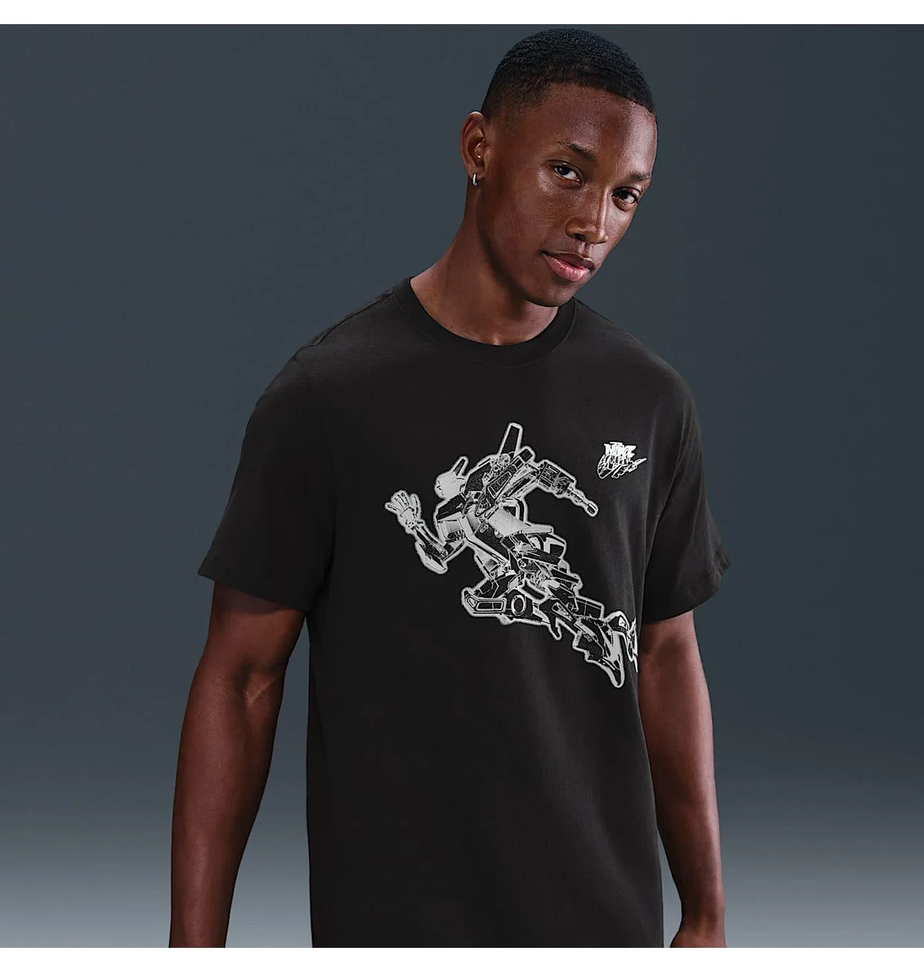 Футболка чоловіча Nike Sportswear Black HQ9166-010