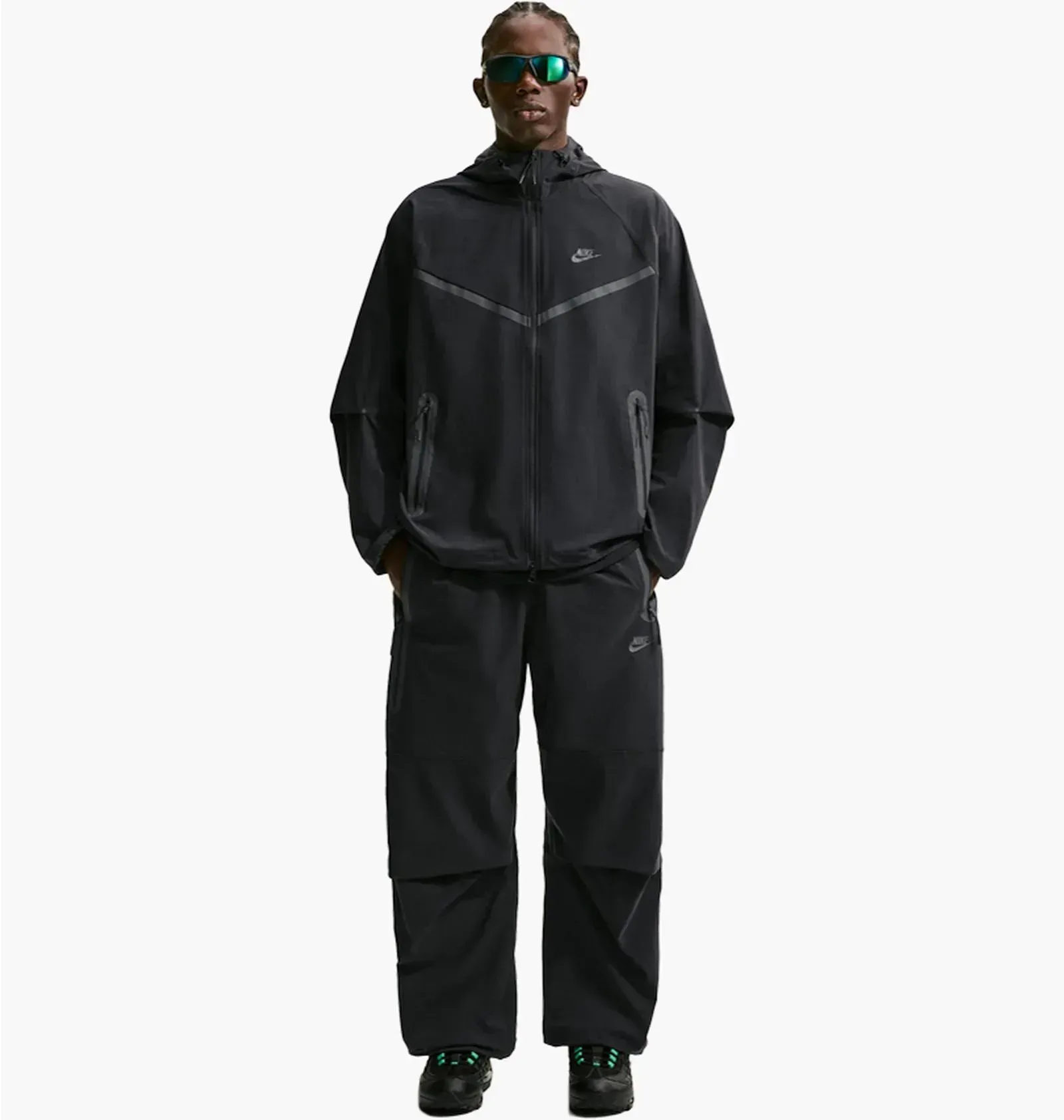 Спортивний костюм чоловічий Nike Tech Woven Black (HM7158-010__HM7151-010)