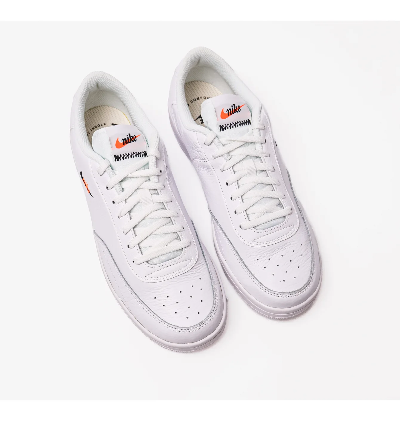 NIKE COURT VINTAGE PREM