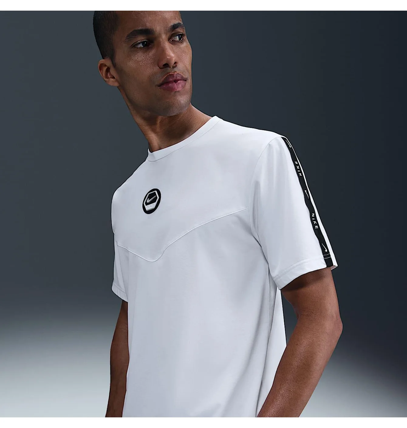Футболка Nike NSW