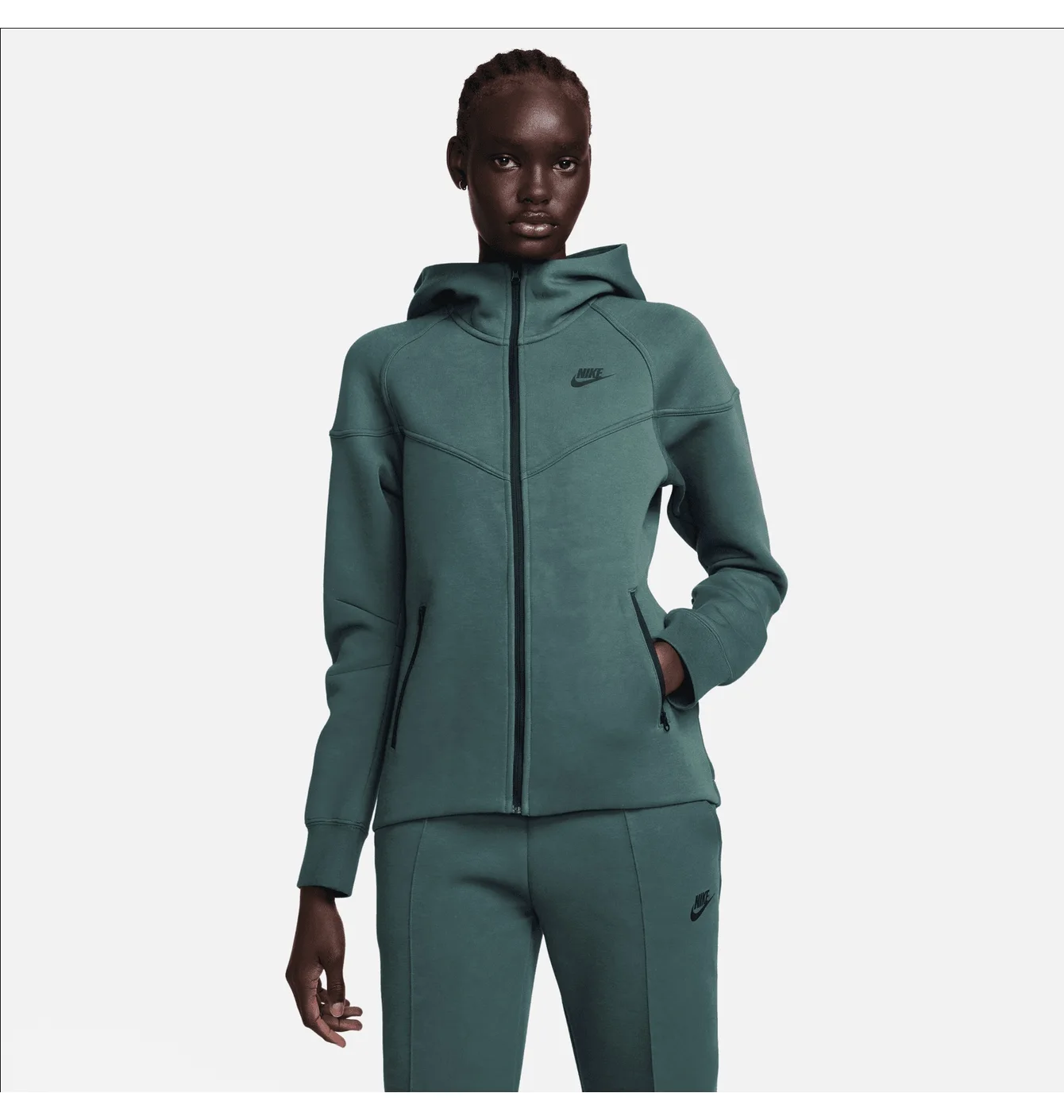 NIKE SPORTSWEAR TECH FLEECE