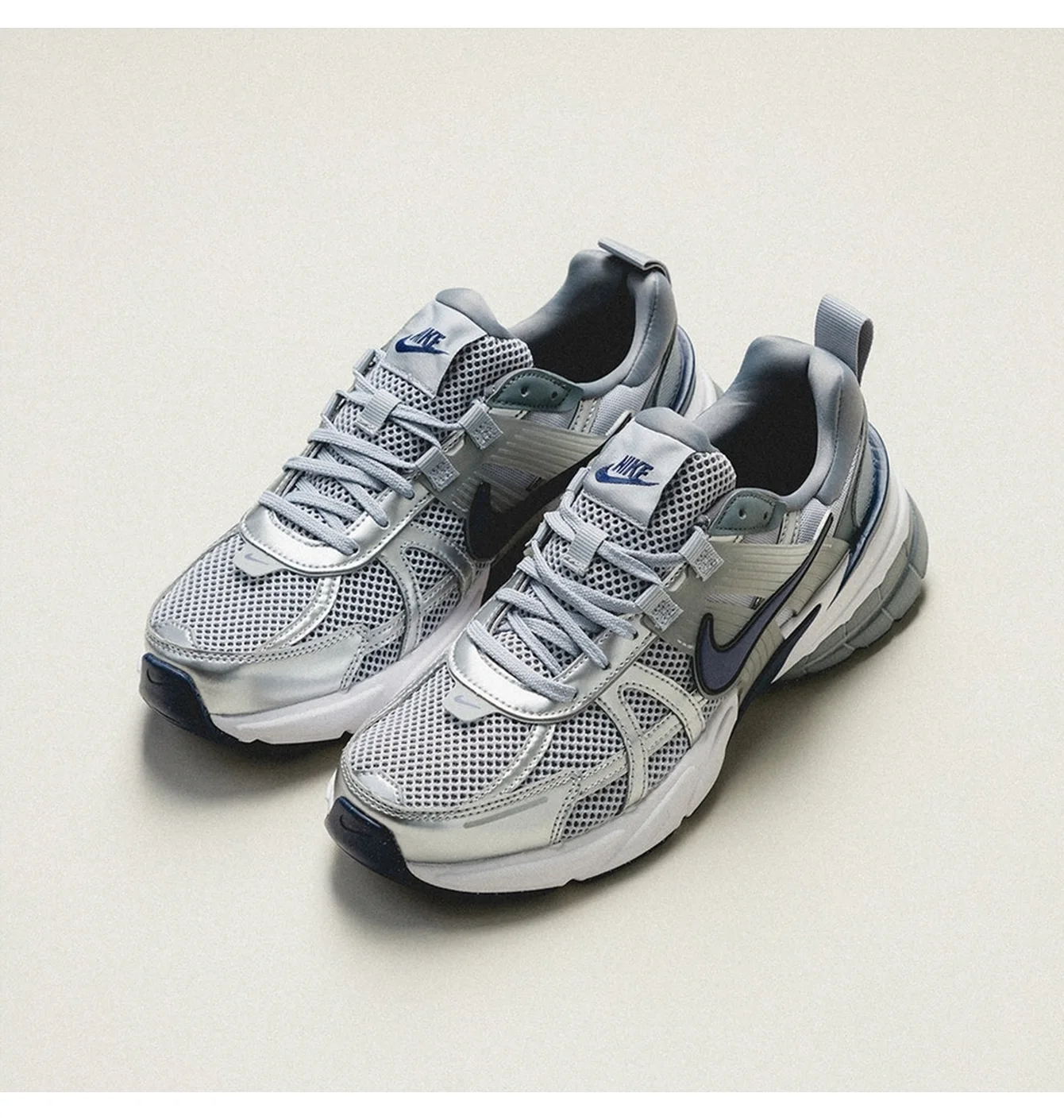 NIKE V2K RUN