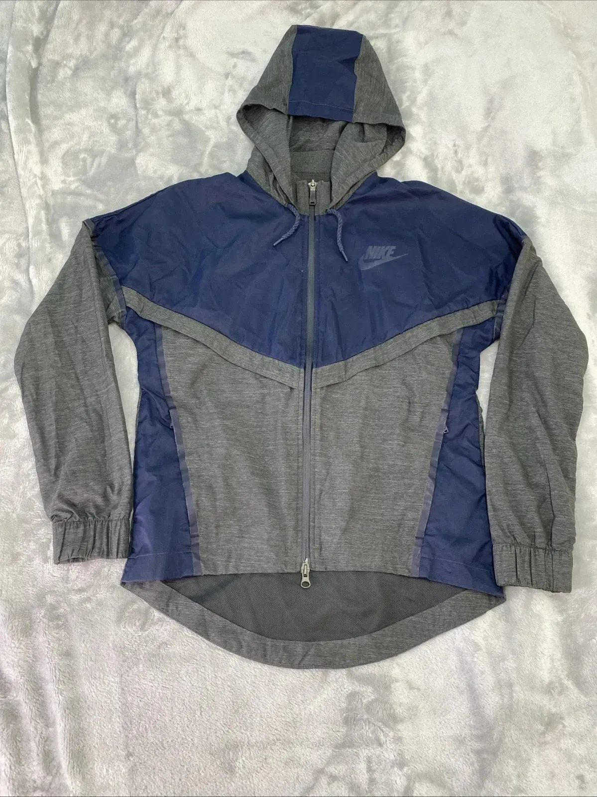 Вітровка жіноча Nike Windbreaker (726132-451)