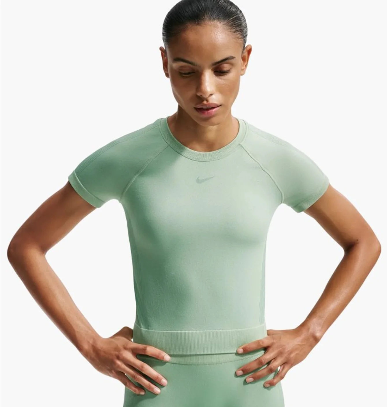 Футболка жіноча Nike Pro Olive IM9972-006