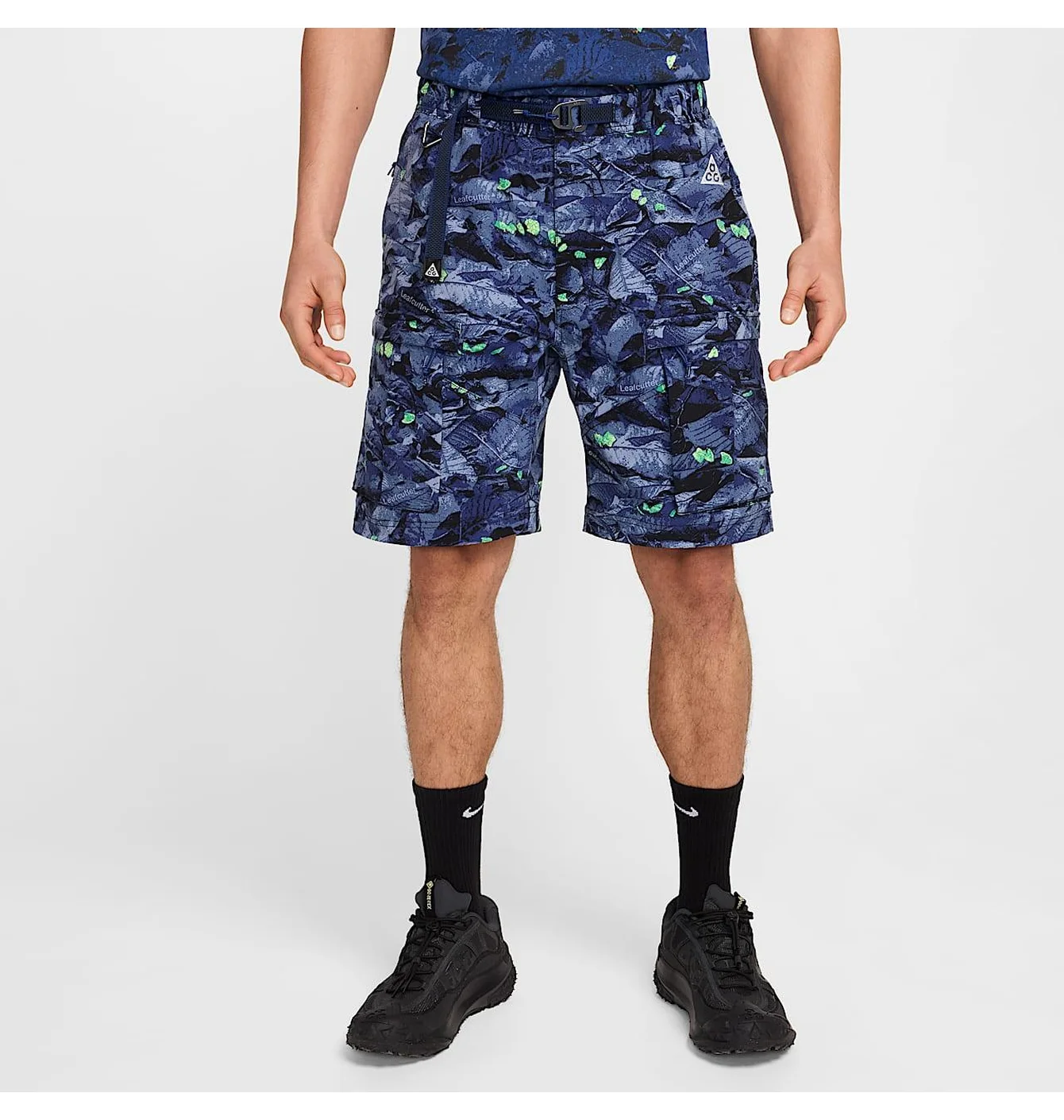 Nike ACG 'Smith Summit' Water-Repellent UV Cargo Trousers