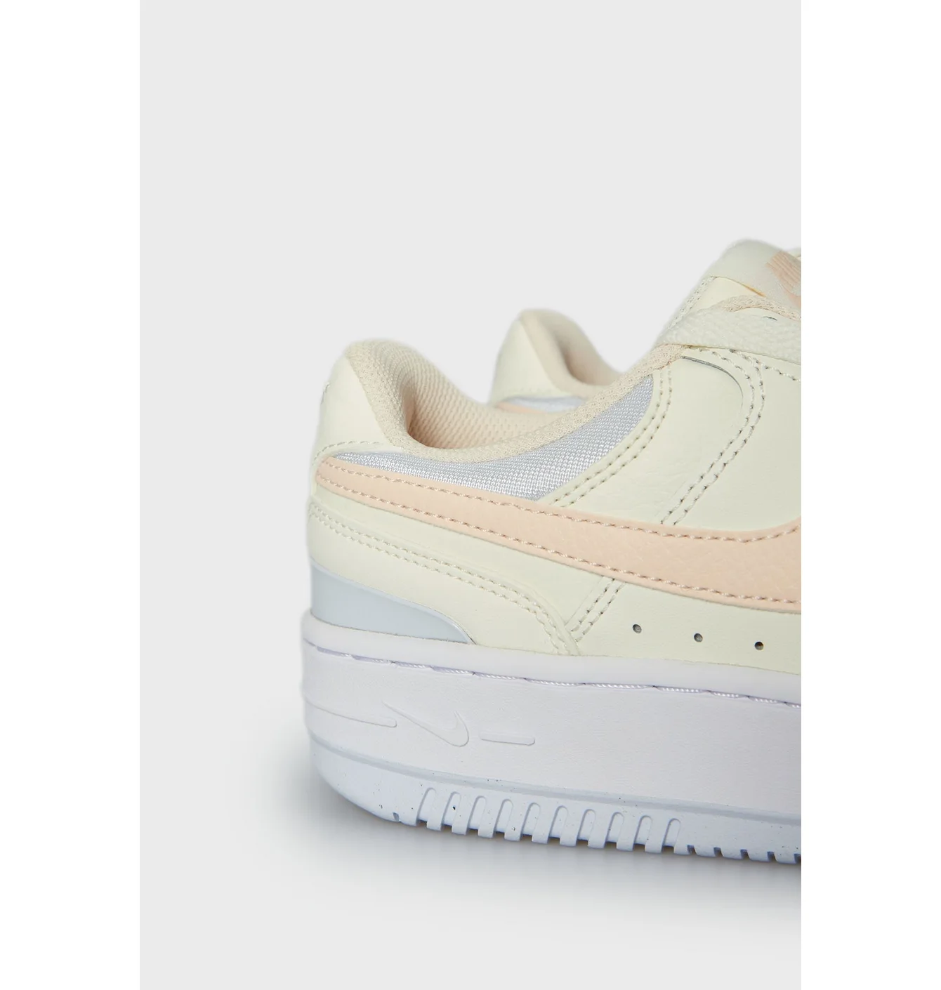 Кросівки жіночі Nike Gamma Force White DX9176-111
