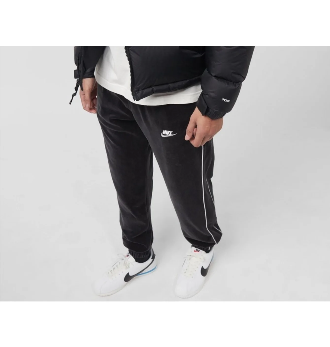 NIKE CLUB VELOUR