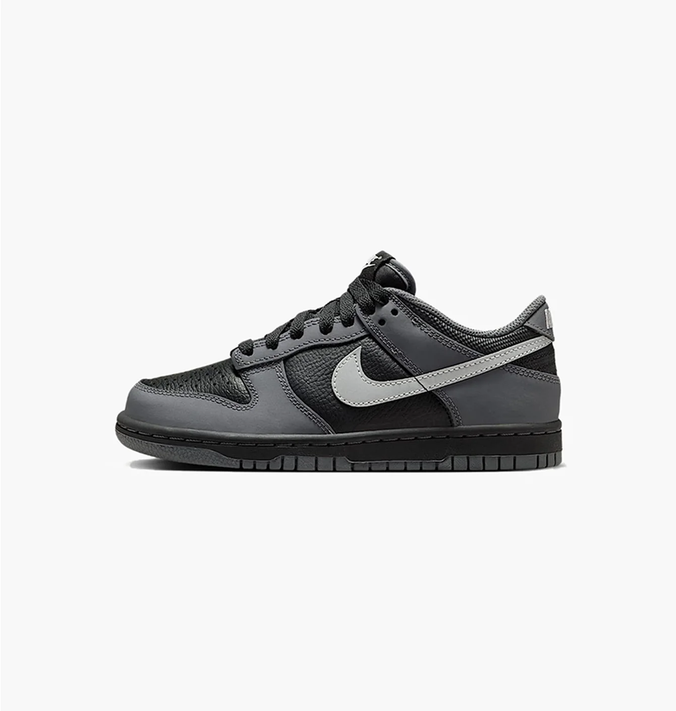 Кросівки дитячі Nike Dunk Low Gs Black Reflect Silver Black/Metallic IM6028-010