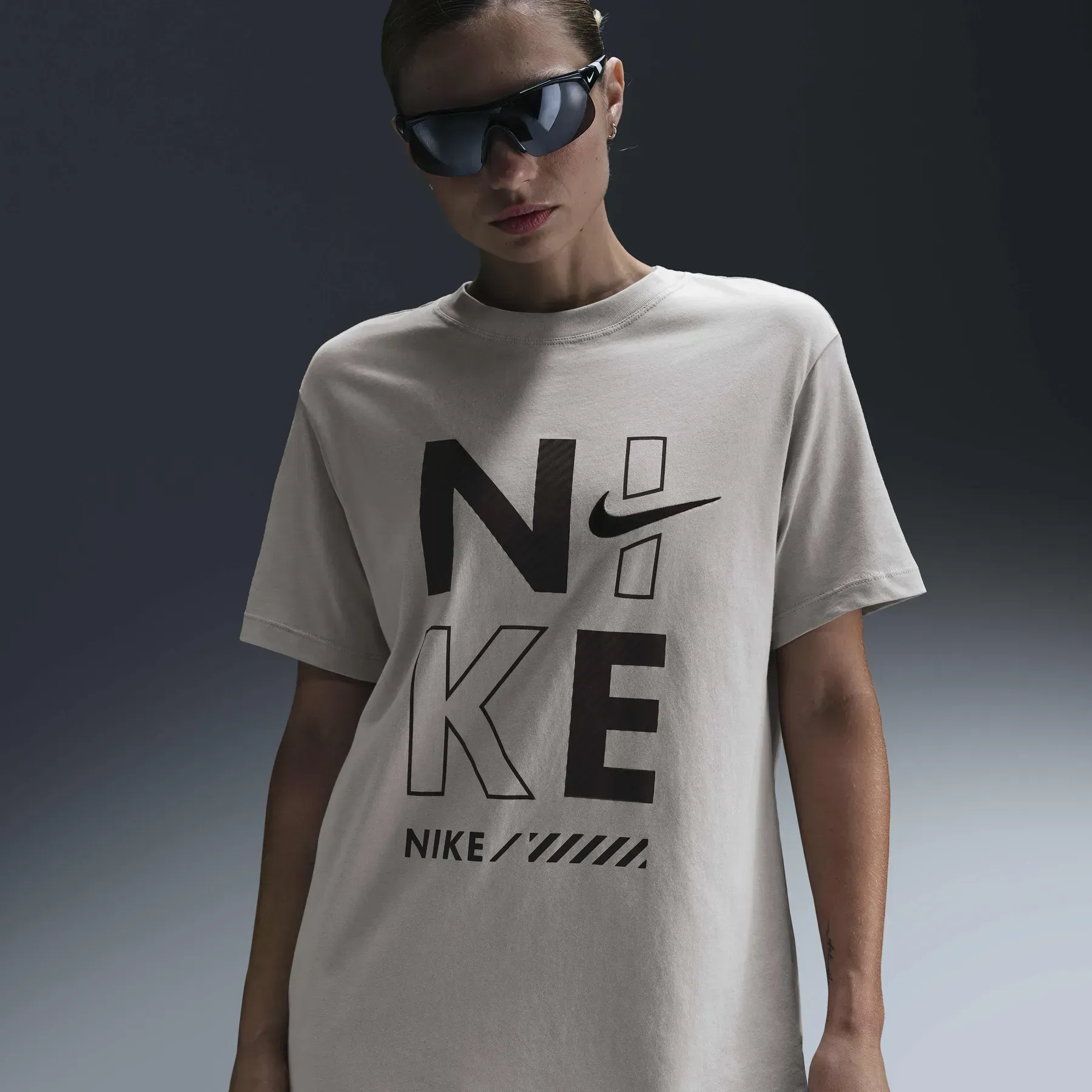 NIKE SPORTSWEAR