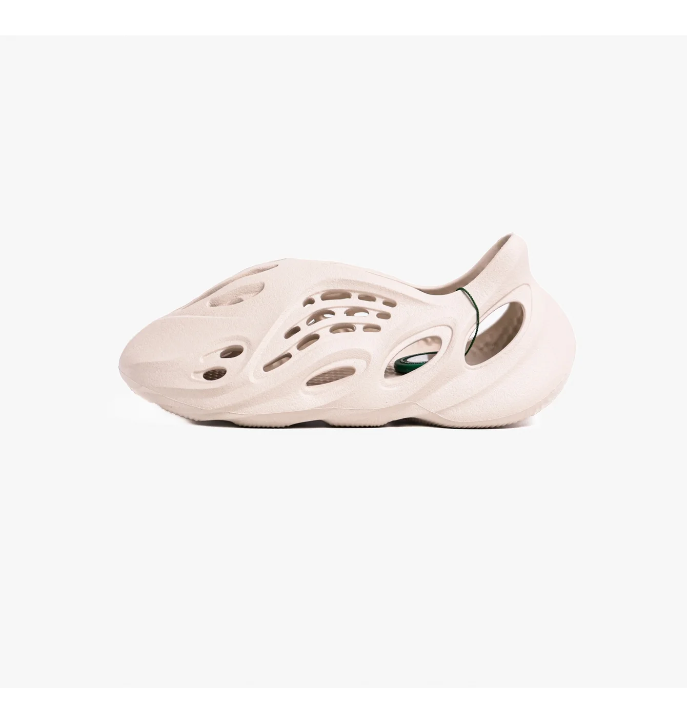 Тапочки чоловічі Adidas Yeezy Foam Runner Beige G55486