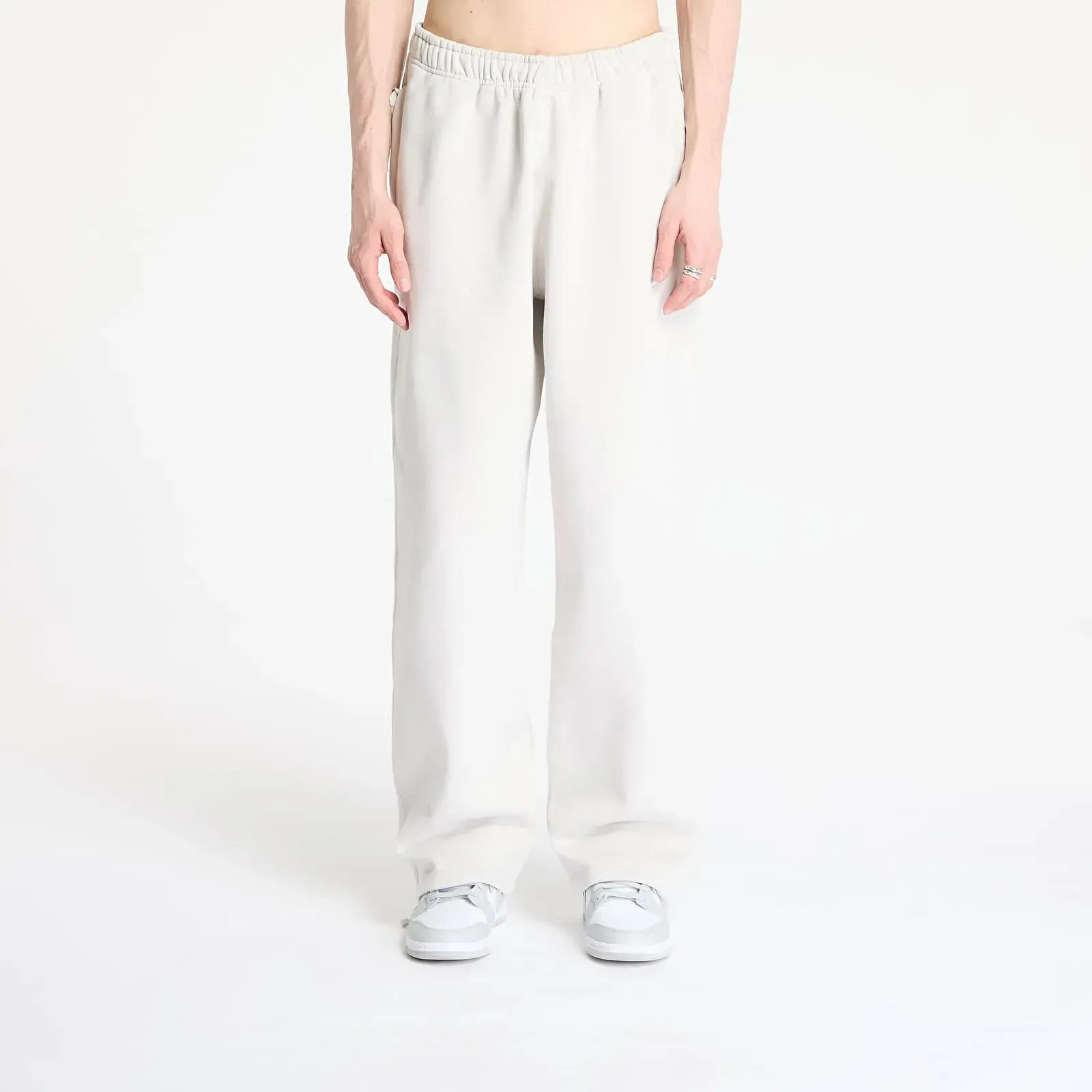 Брюки чоловічі Nike Solo Swoosh Men's Open-Hem Fleece (FN3342-072)