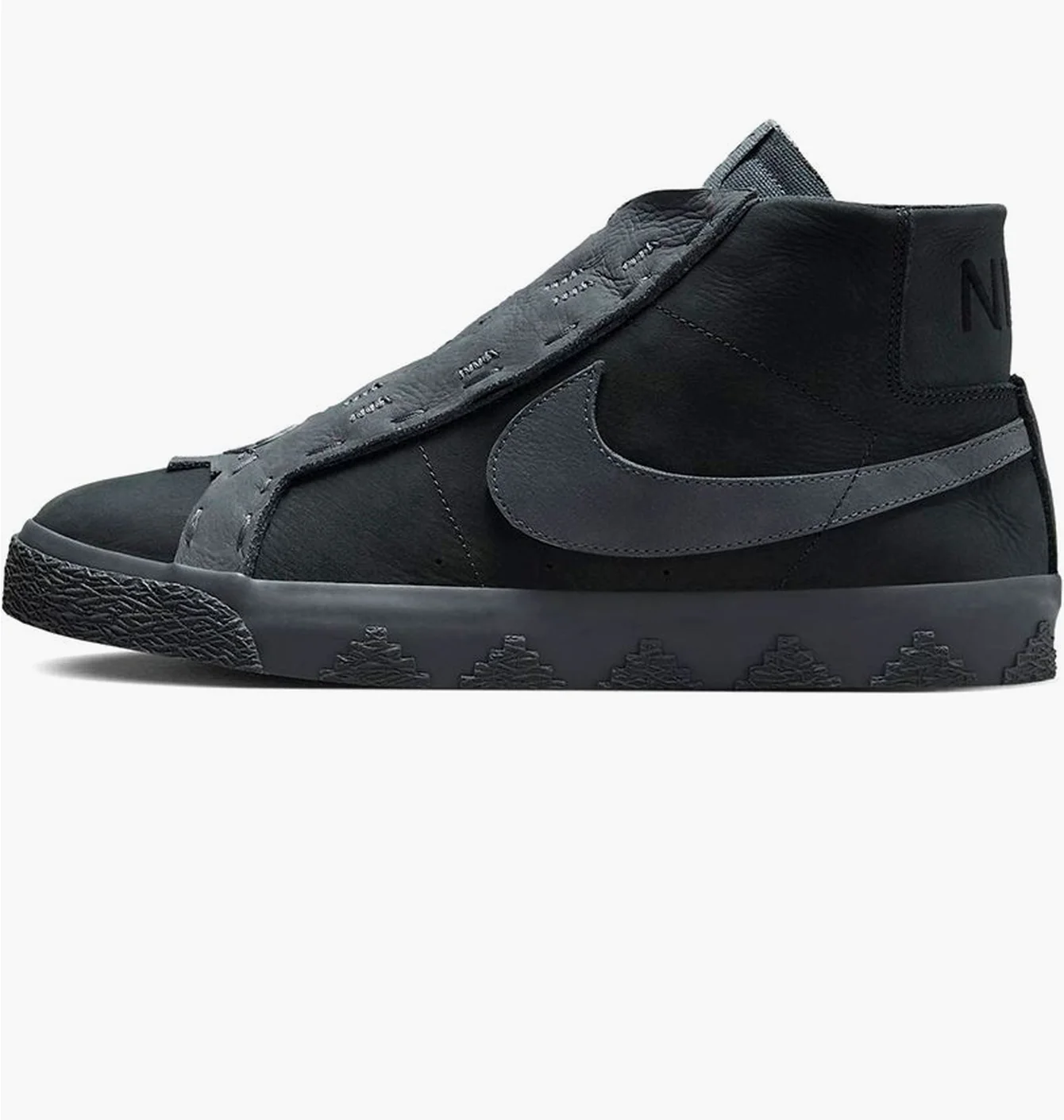 NIKE ZOOM BLAZER MID QS