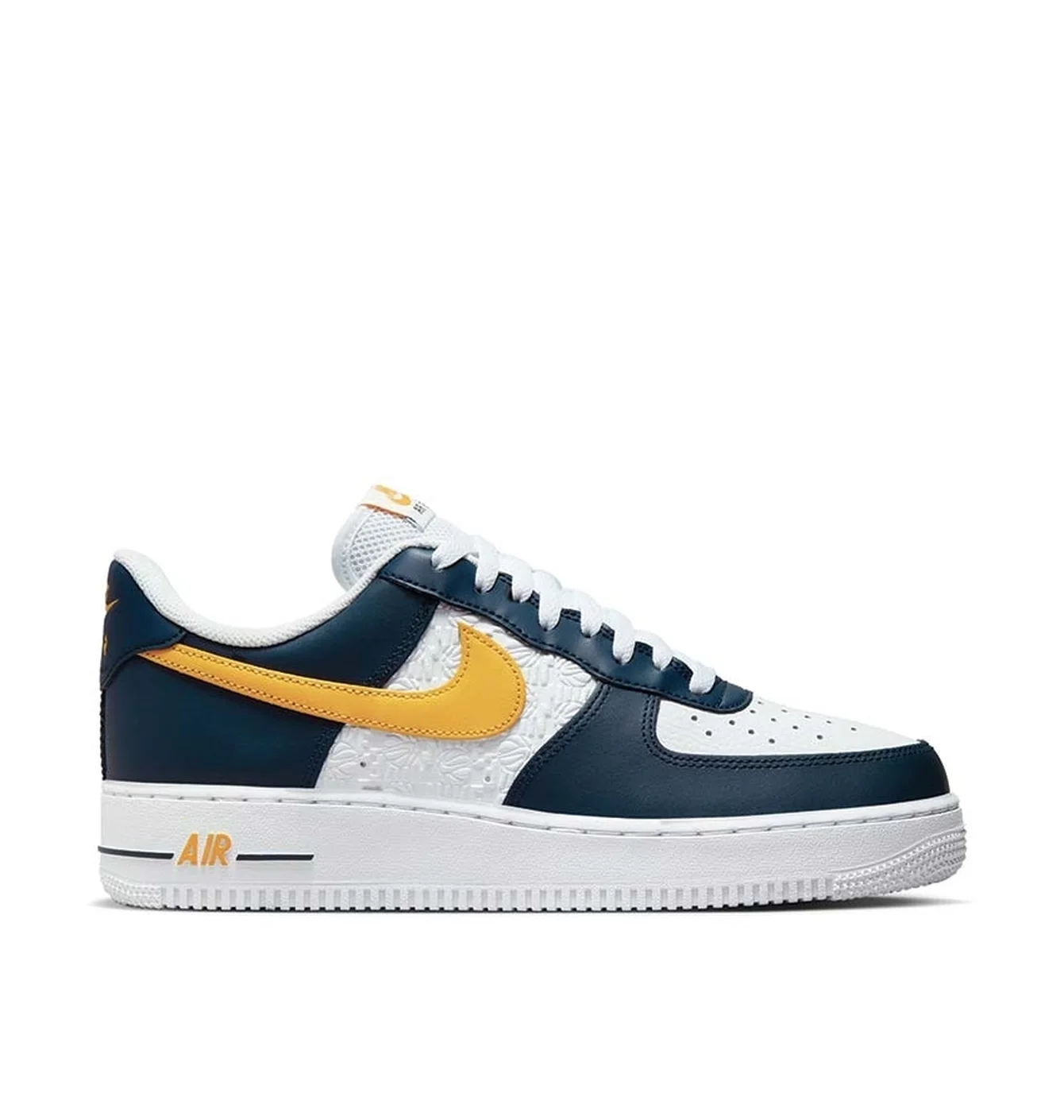 Кросівки чоловічі Nike Air Force 1 07 Black/White FJ4209-400