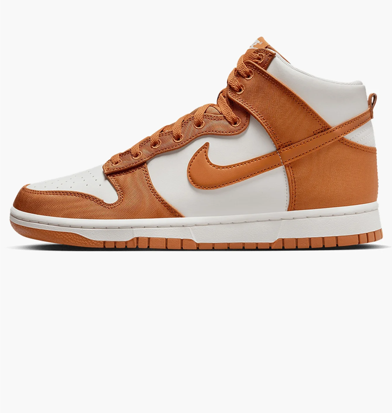Кросівки чоловічі Nike Sportswear Dunk High Retro Se White/Orange DV7223-800