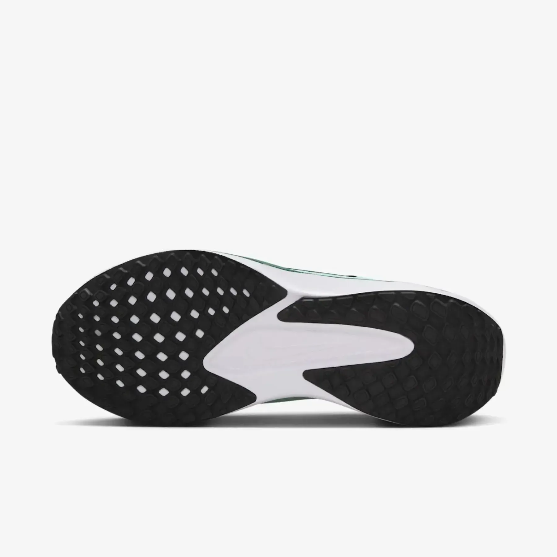NIKE QUEST 6