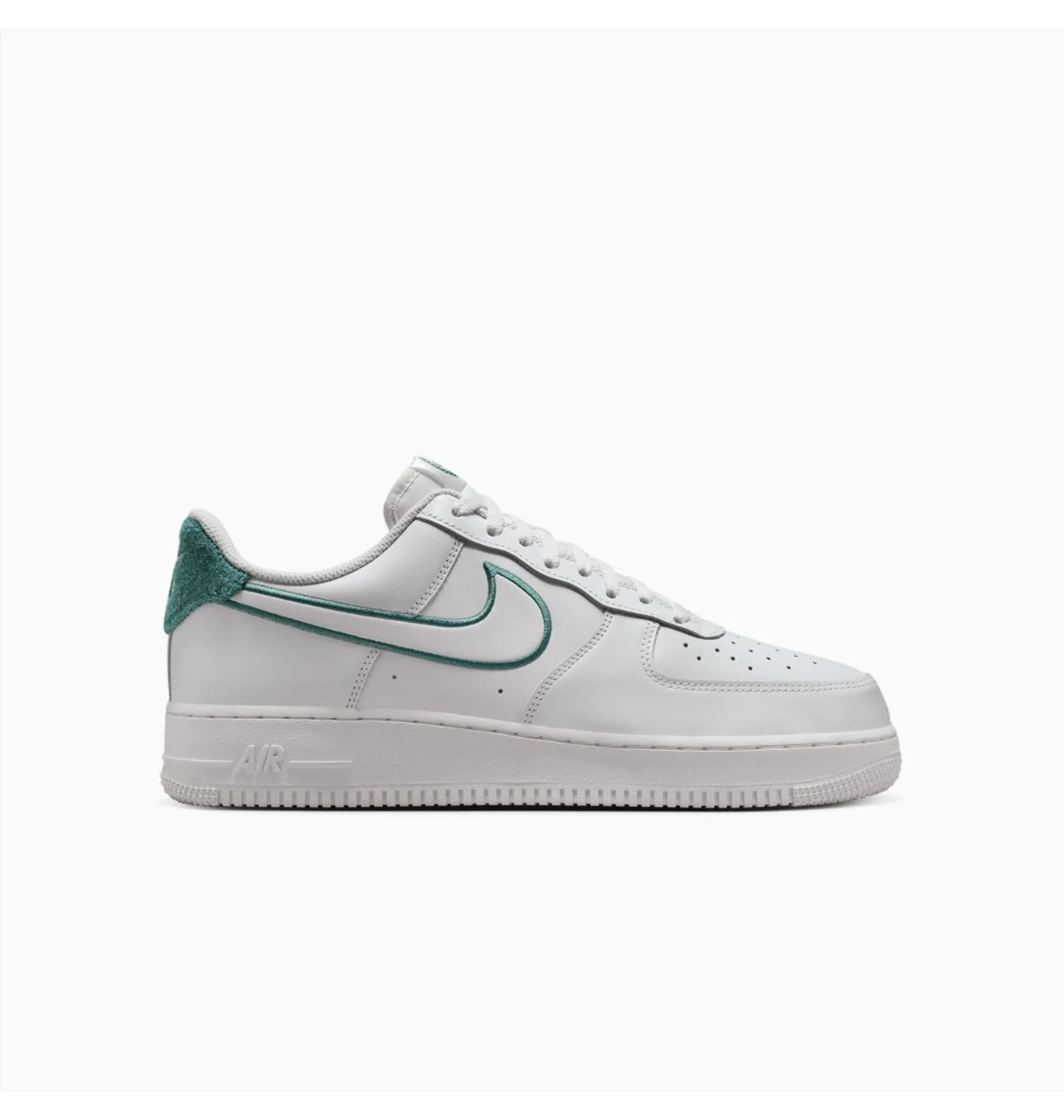 Nike Air Force 1 '07 Lv8