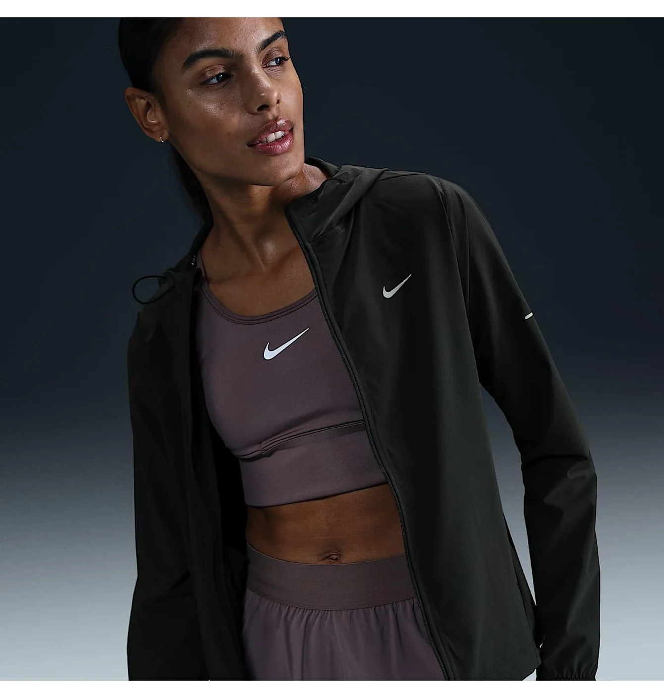 Вітровка жіноча Nike Swift Black HQ0650-010