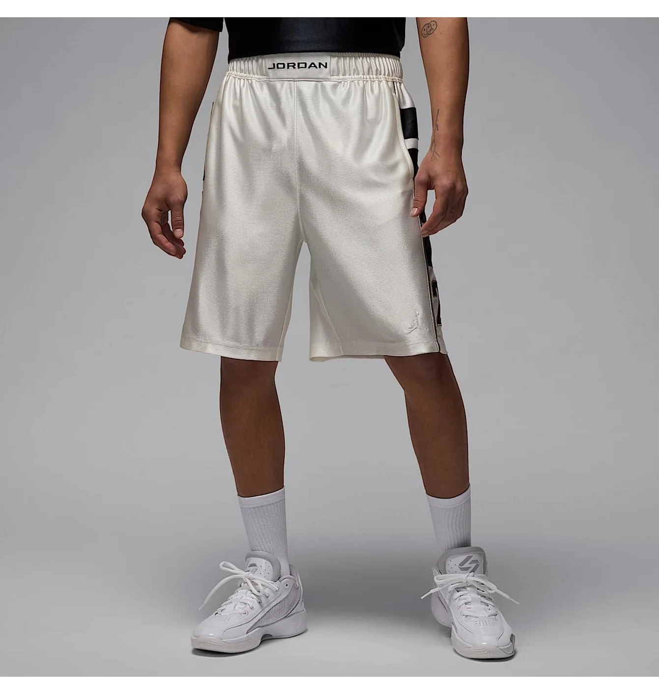JORDAN BROOKLYN CAT SCRATCH SHORTS