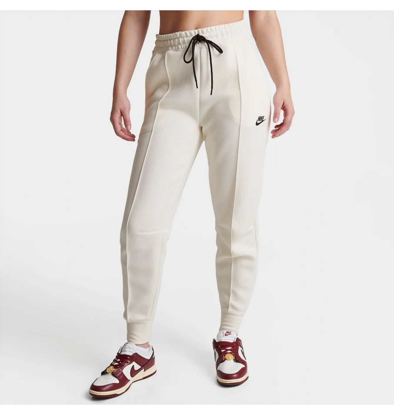 Спортивні штани Nike Sportswear Tech Fleece