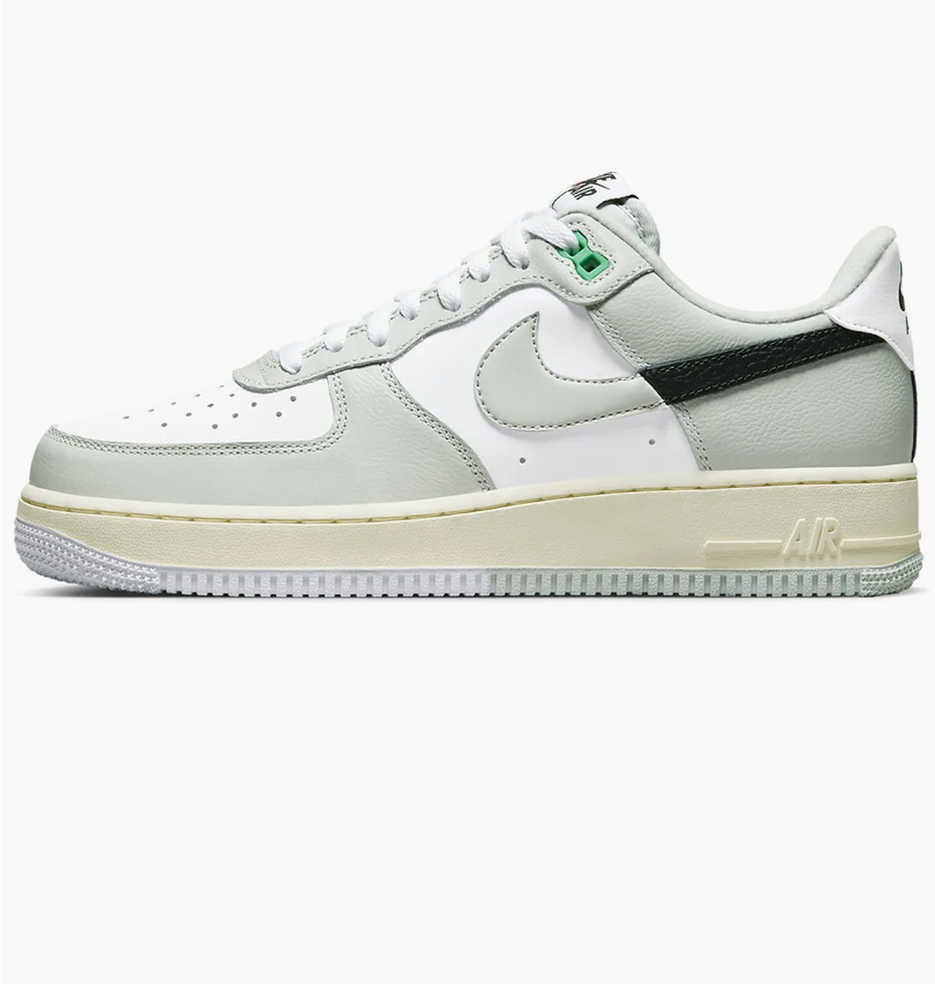 Air Force 1 '07 LV8 "Split Light Silver"