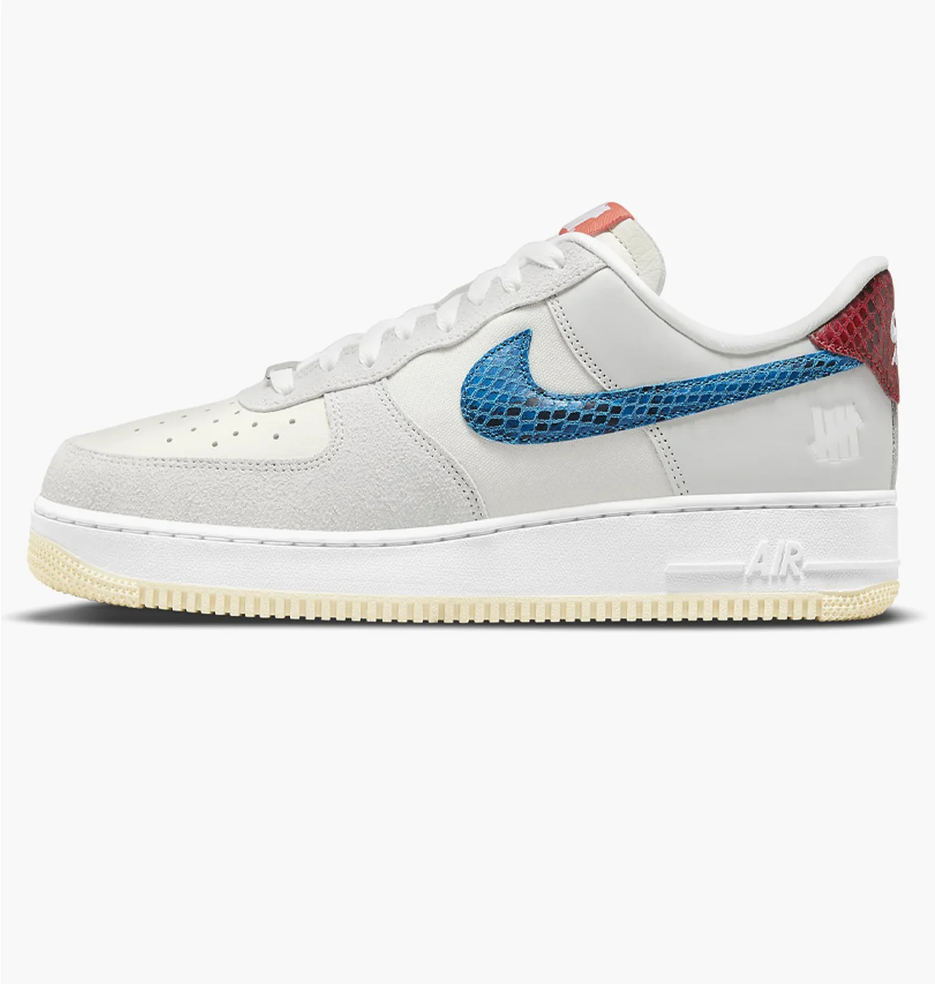 Nike Air Force 1 Low SP Undefeated 5 On It Dunk vs. AF1