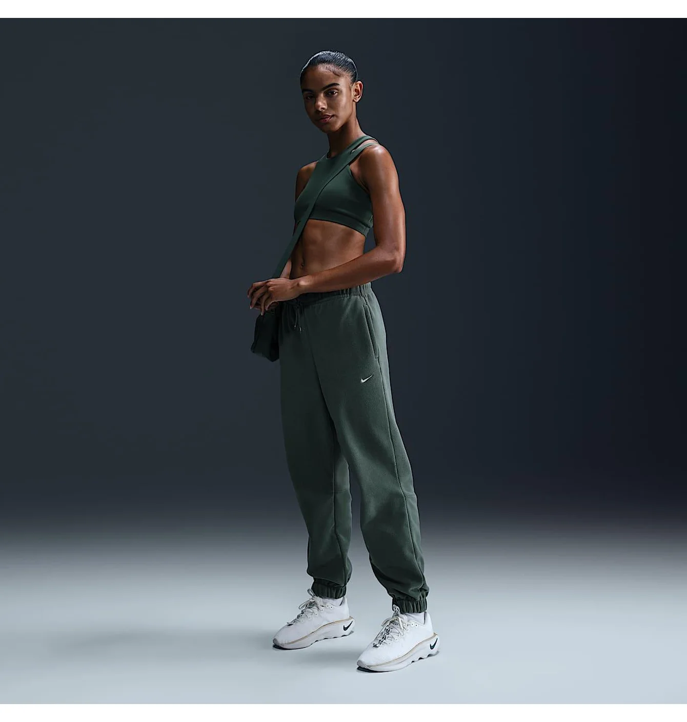 NIKE THERMA-FIT