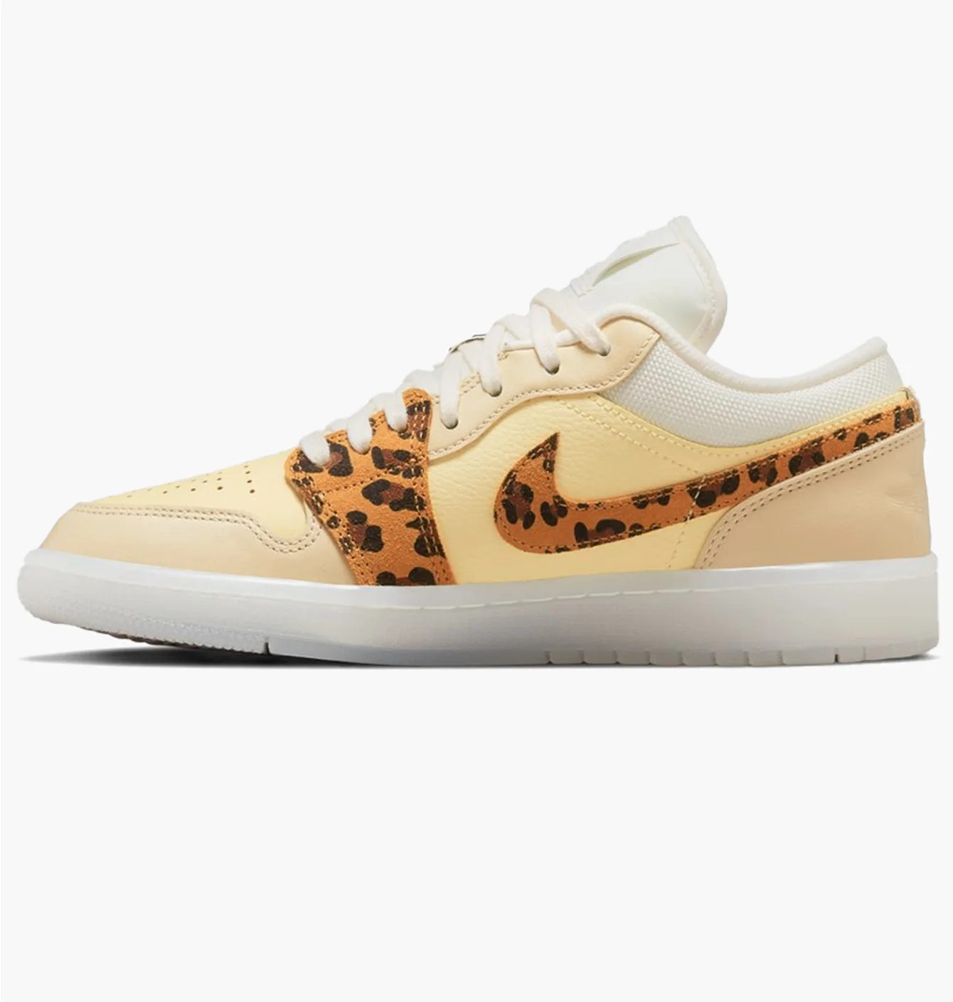 Jordan 1 Low SNKRS Day (W)