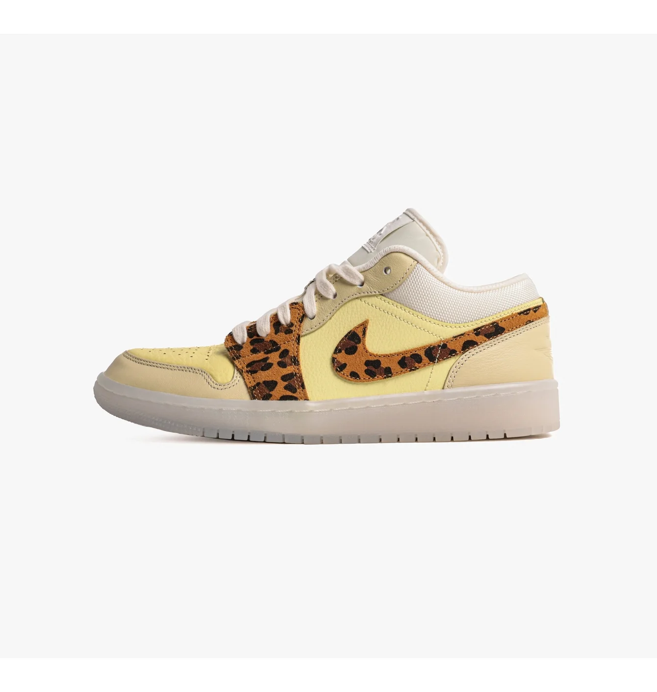 Jordan 1 Low SNKRS Day (W)