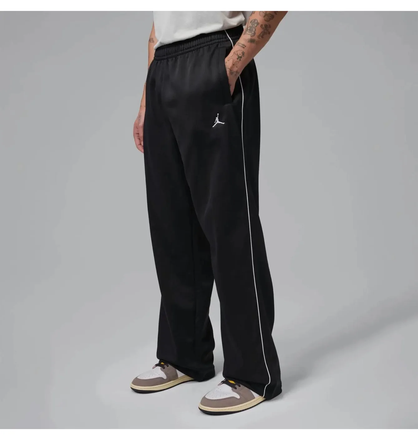 Штани чоловічі Air Jordan Brooklyn Track Black IO0747-010