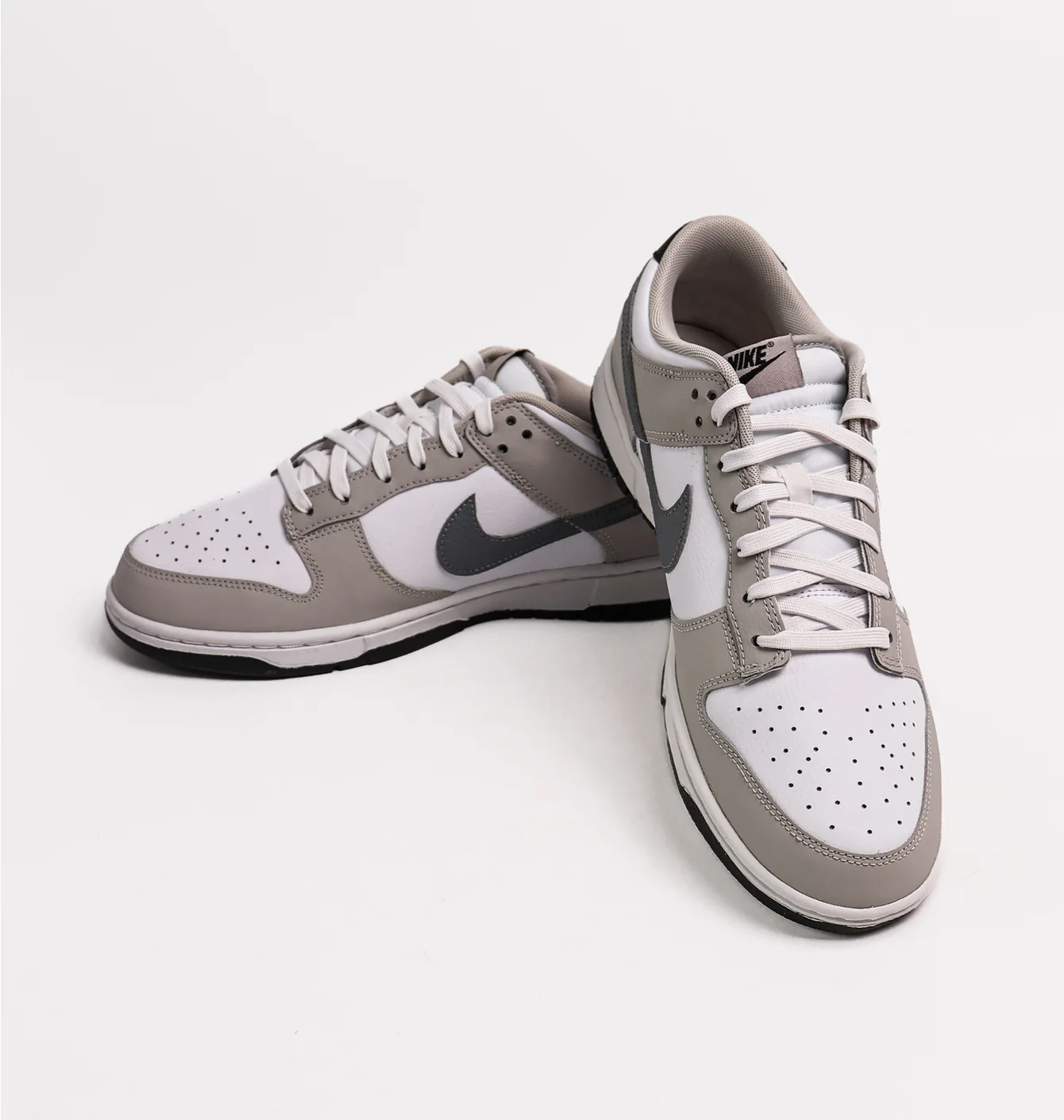 NIKE DUNK LOW GREY