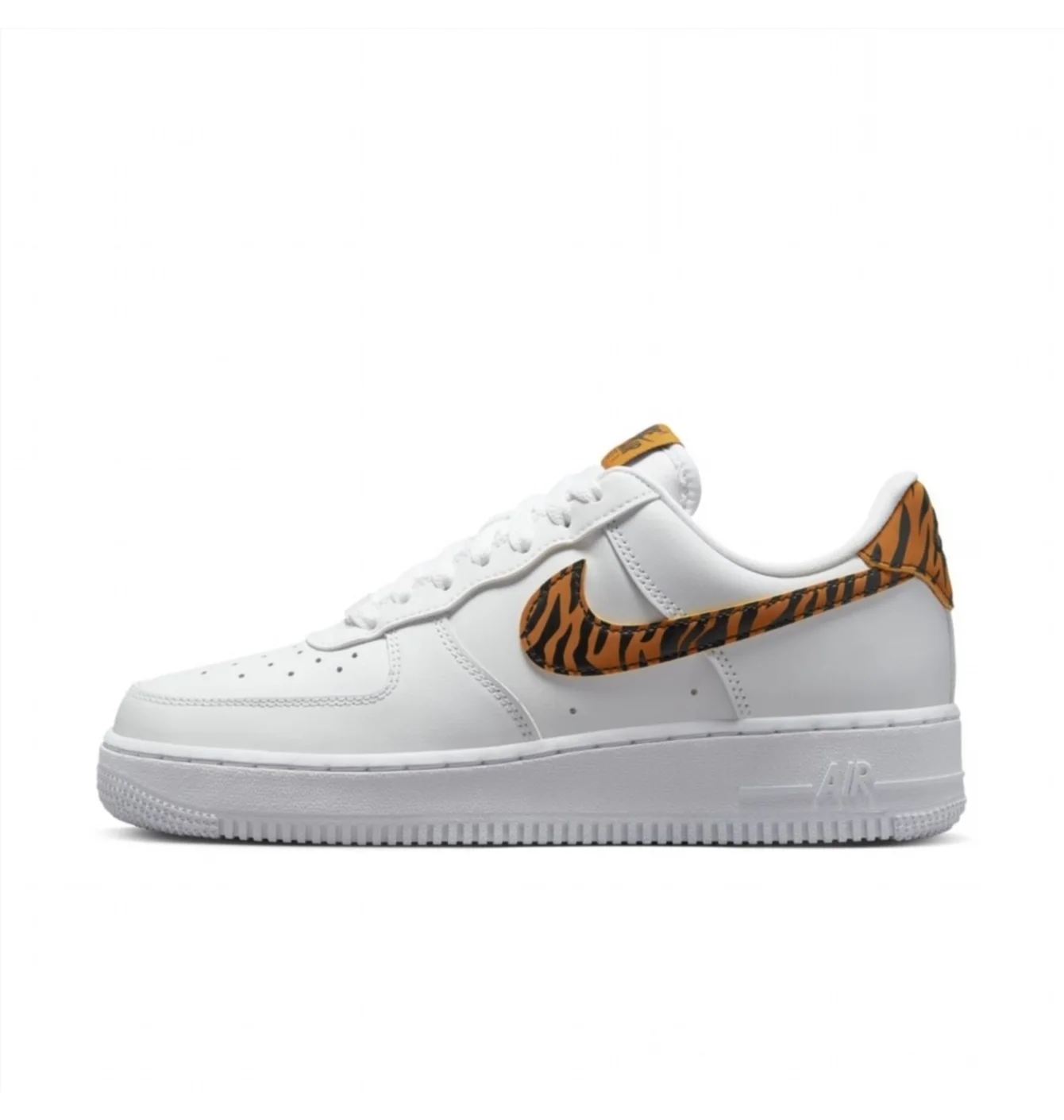 W NIKE AIR FORCE 1 07