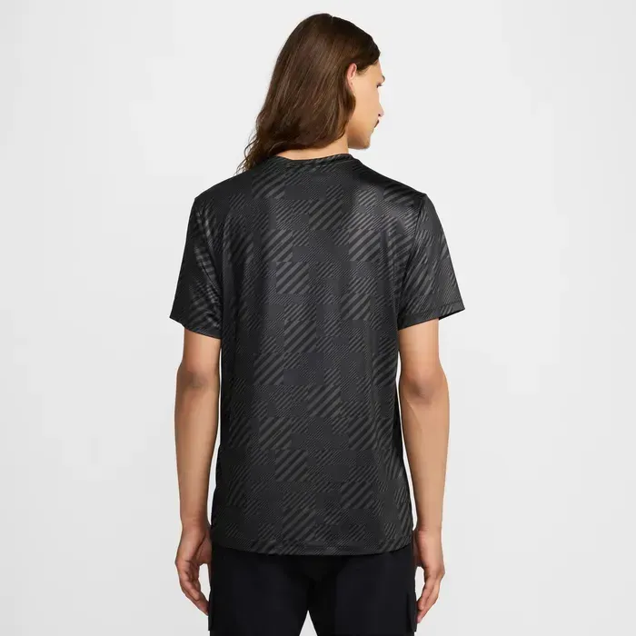 Футболка чоловіча Nike Air Max Men's T-Shirt (HF6602-070)