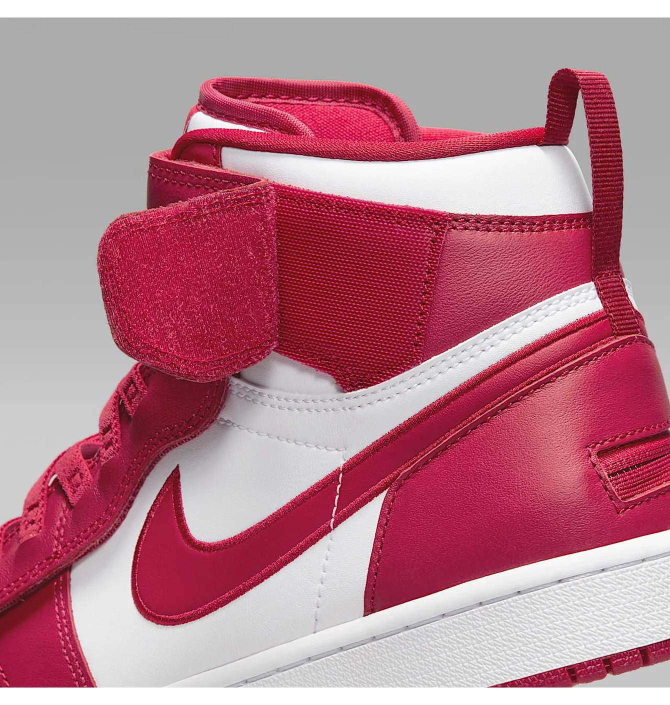 Air Jordan 1 Hi Flyease