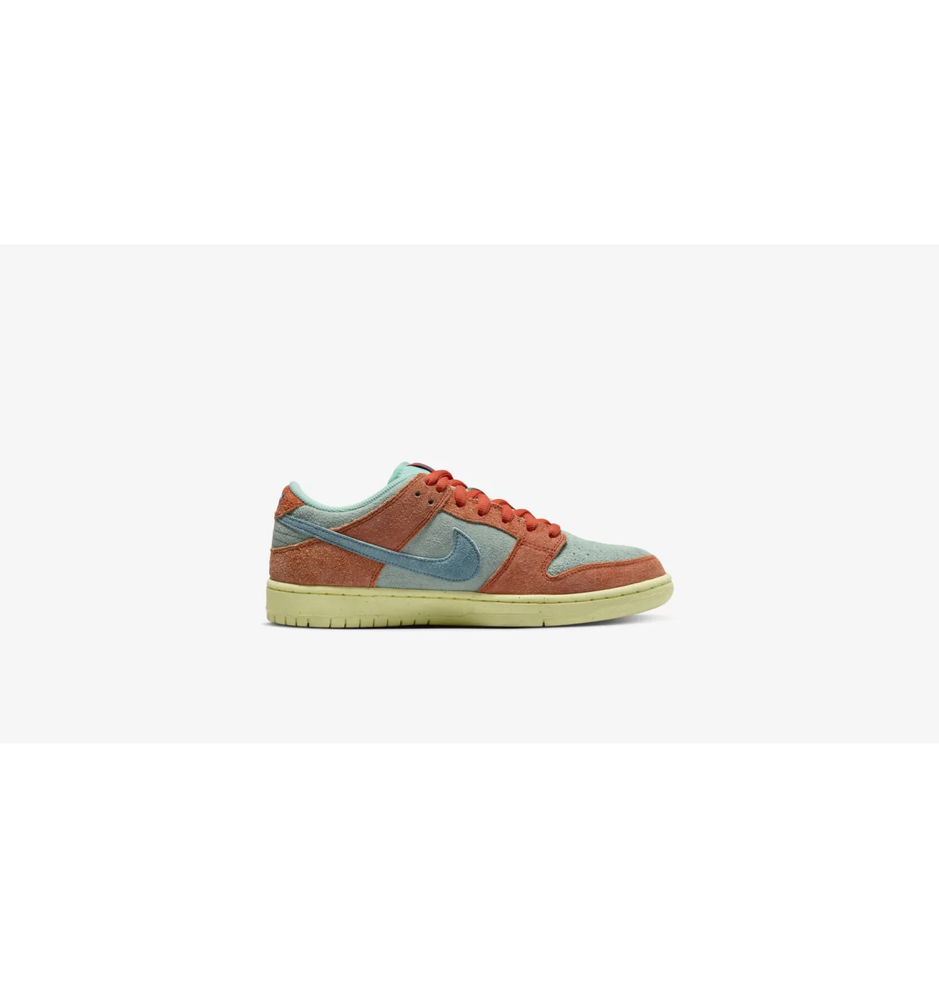 NIKE SB DUNK LOW