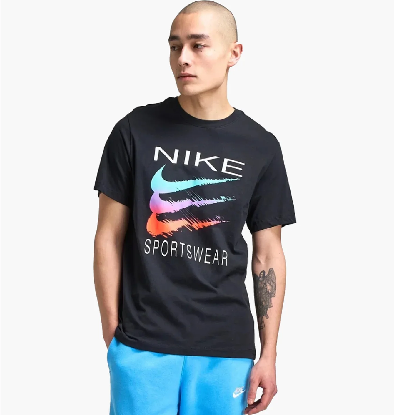 Футболка чоловіча Nike Sportswear Triple Swoosh Black HQ8094-010