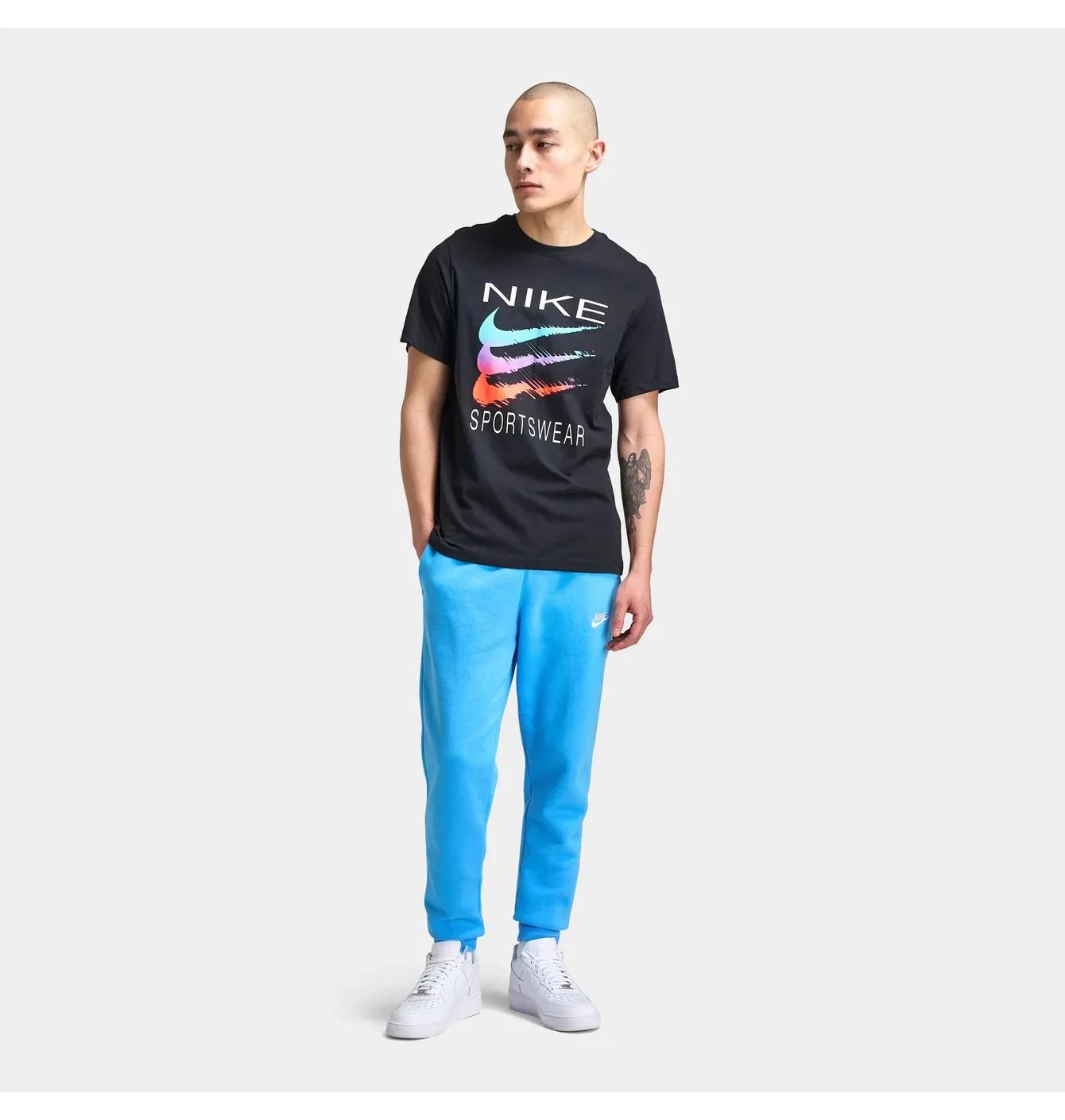Футболка чоловіча Nike Sportswear Triple Swoosh Black HQ8094-010