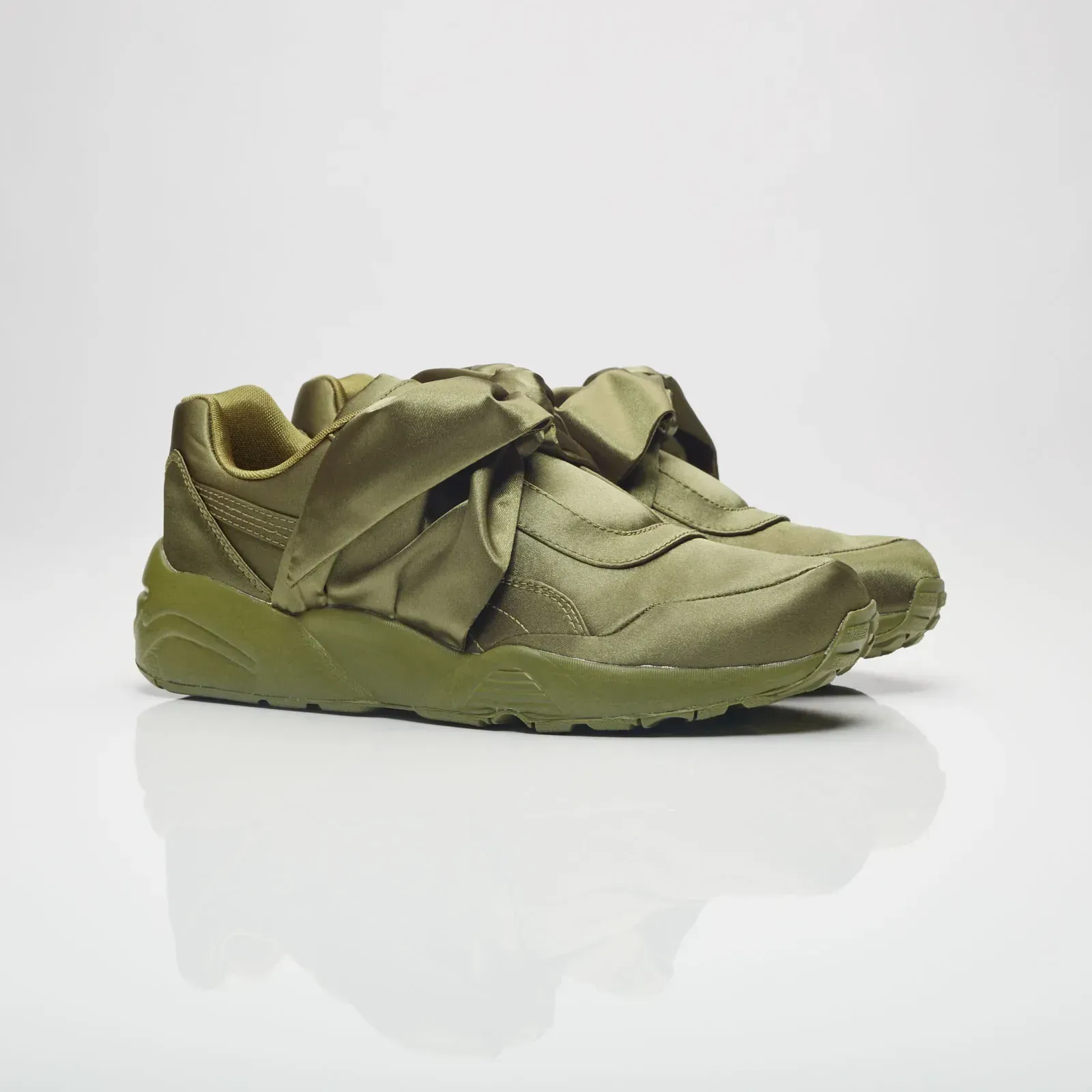 Кросівки жіночі Puma Bow Sneaker (365054-04)