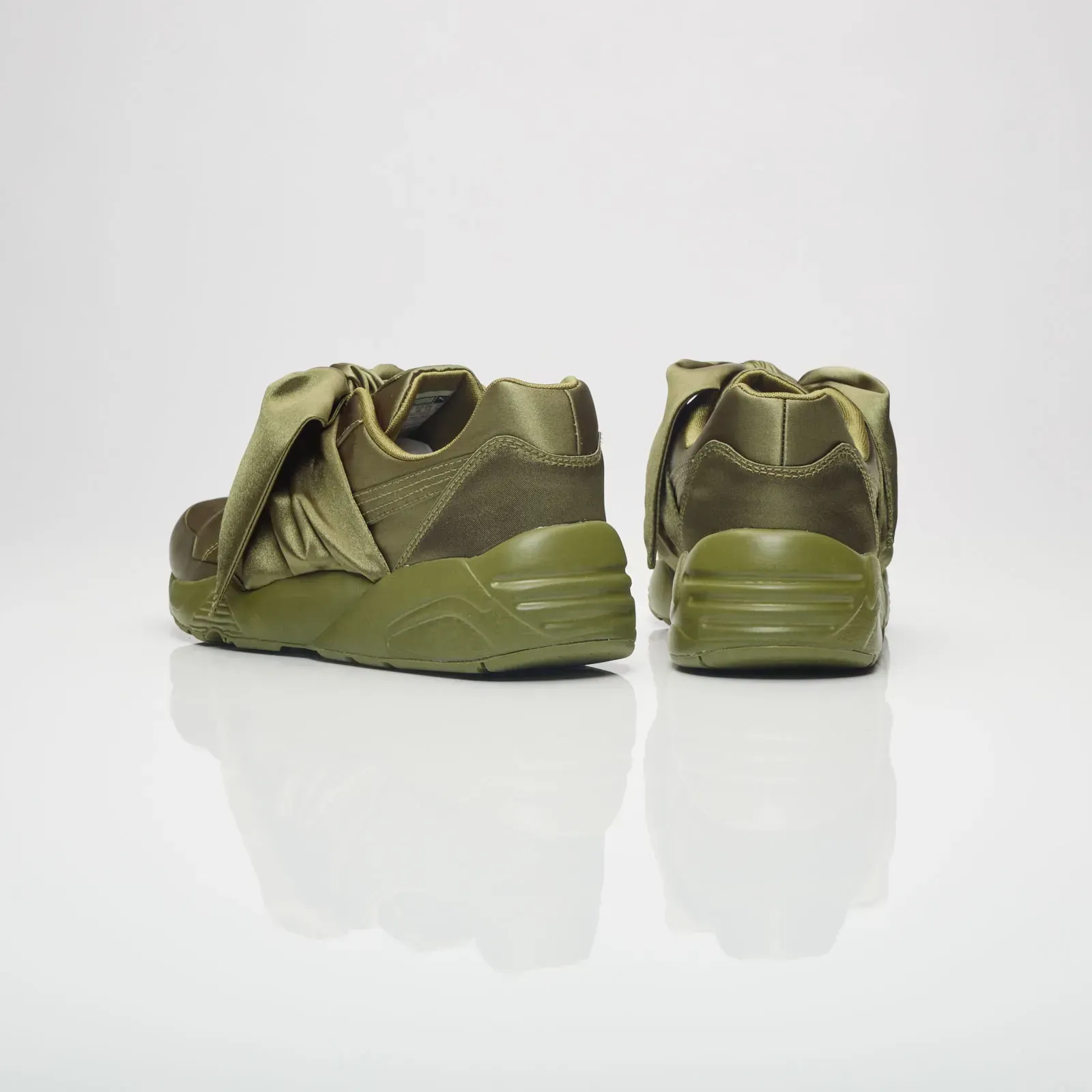 Кросівки жіночі Puma Bow Sneaker (365054-04)