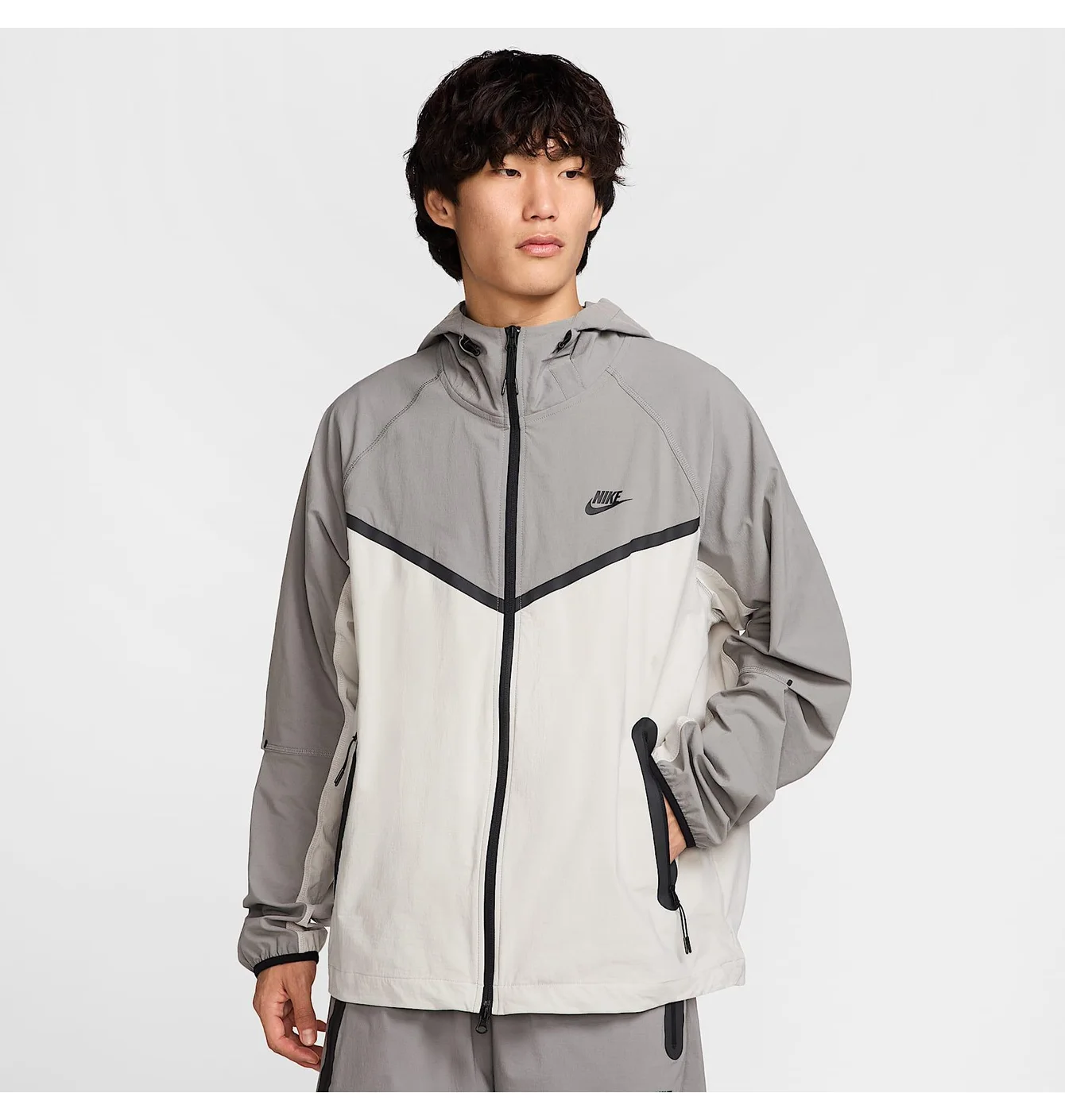 NIKE TECH