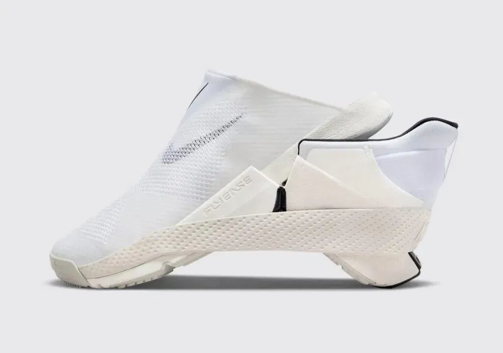 Nike Go FlyEase White