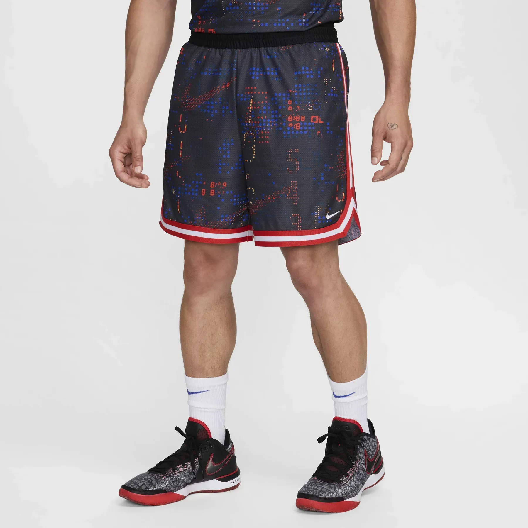 Шорты Nike DNA