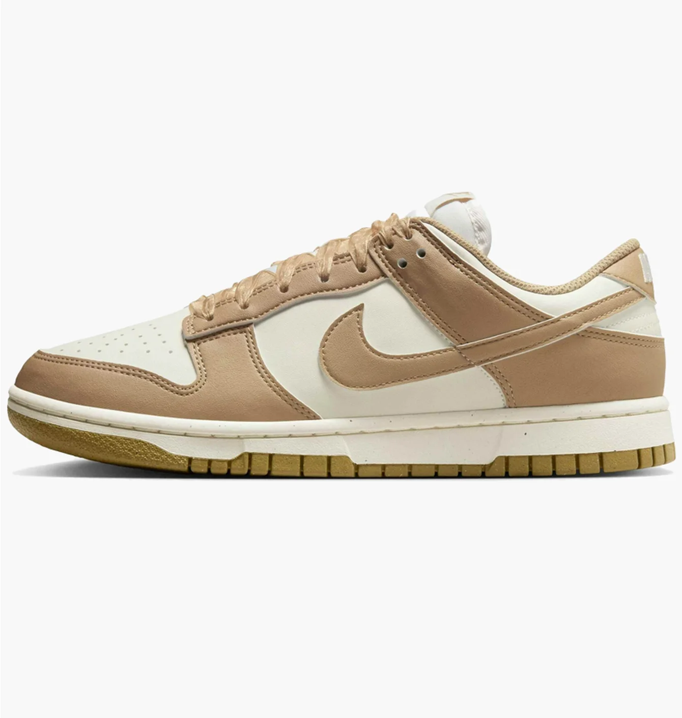 Кросівки жіночі Nike Dunk Low Next Nature Parachute Beige IB7311-101