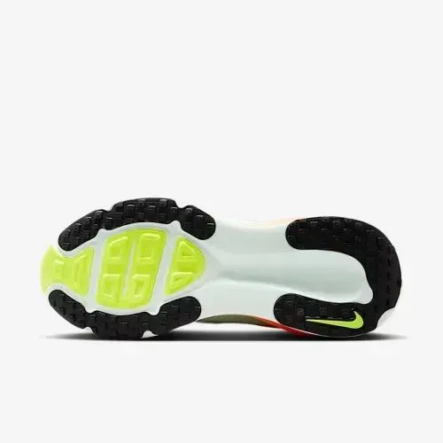 NIKE AIR ZOOM VOMERO 18
