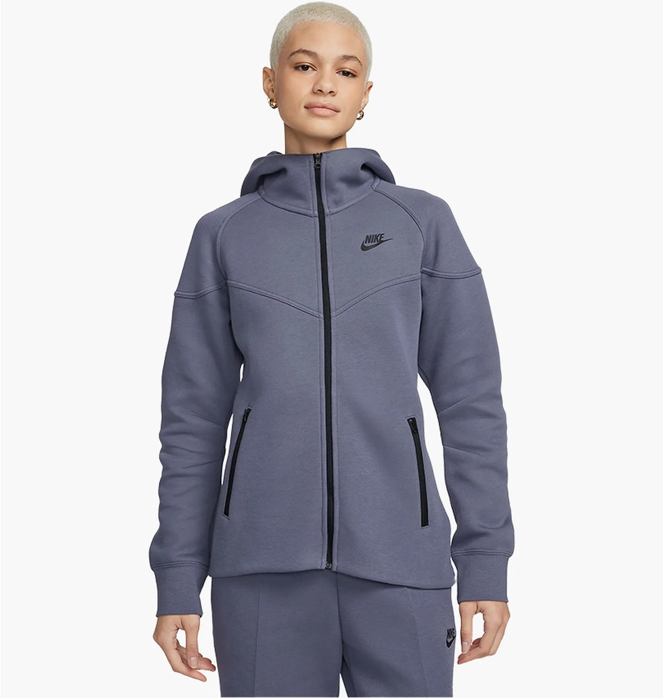 NIKE SPORTSWEAR TECH